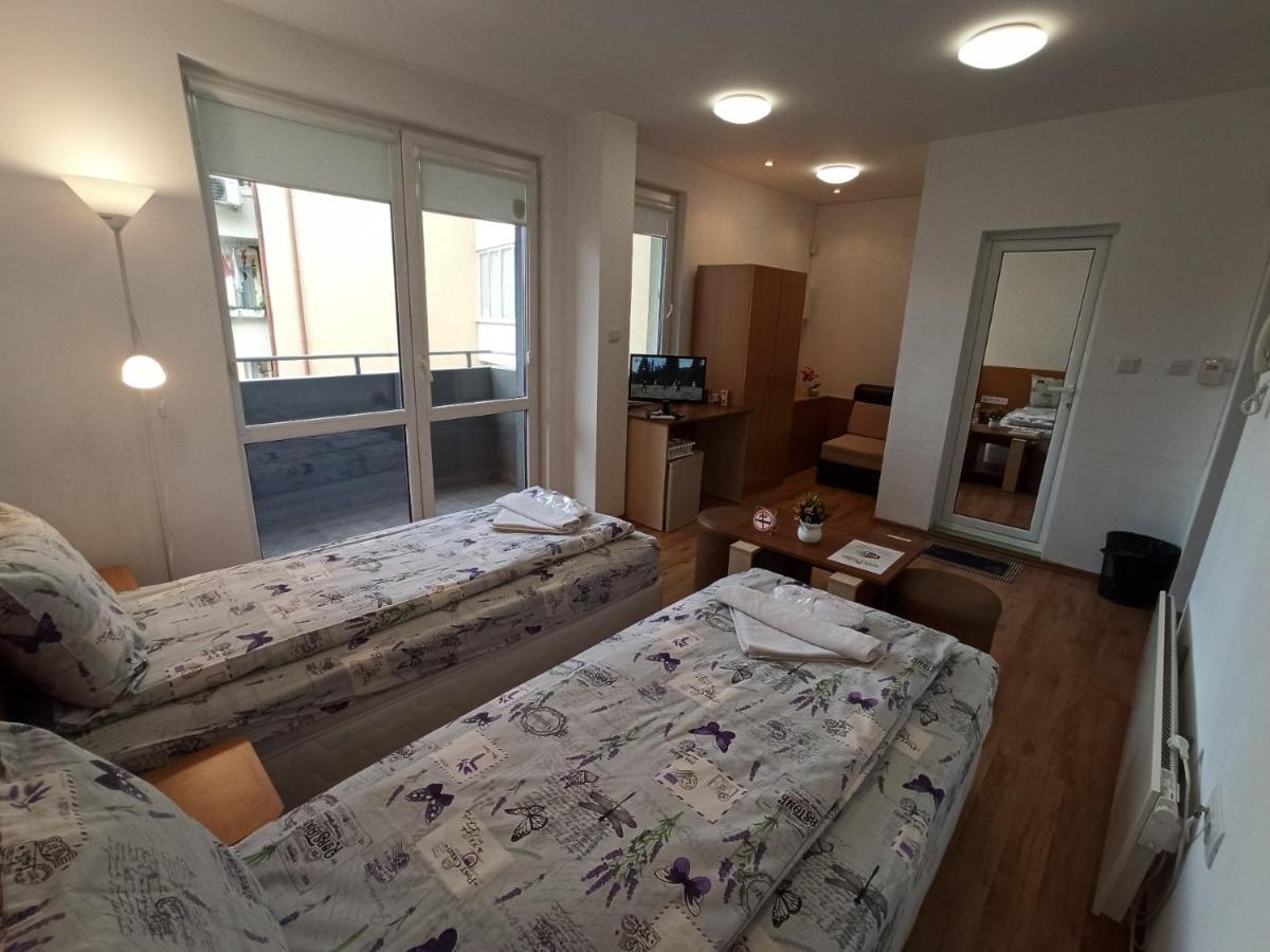 Gabrovo Relax Apartment Екстер'єр фото