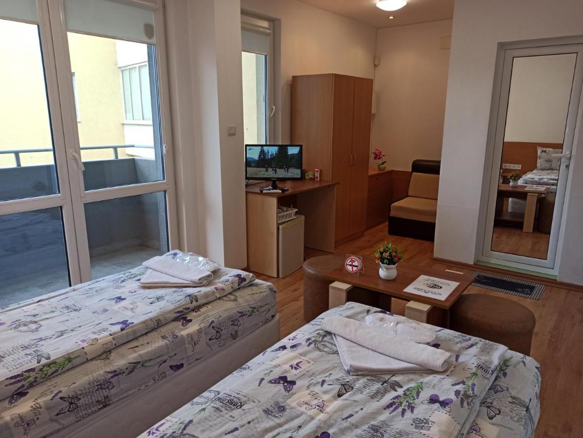 Gabrovo Relax Apartment Екстер'єр фото