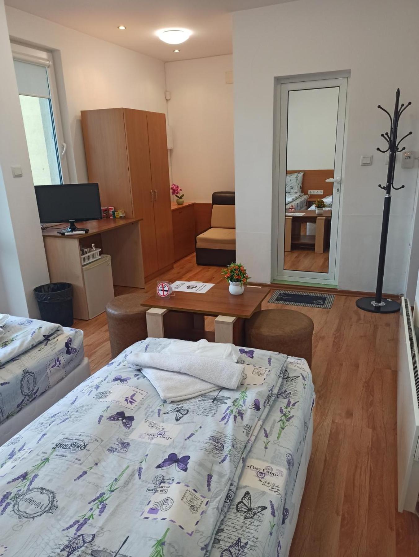 Gabrovo Relax Apartment Екстер'єр фото
