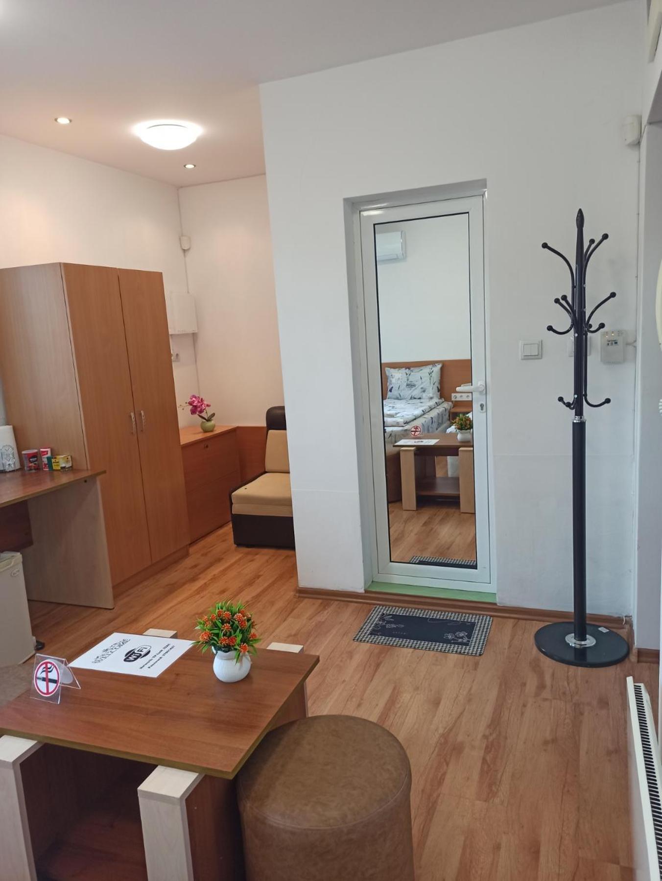 Gabrovo Relax Apartment Екстер'єр фото